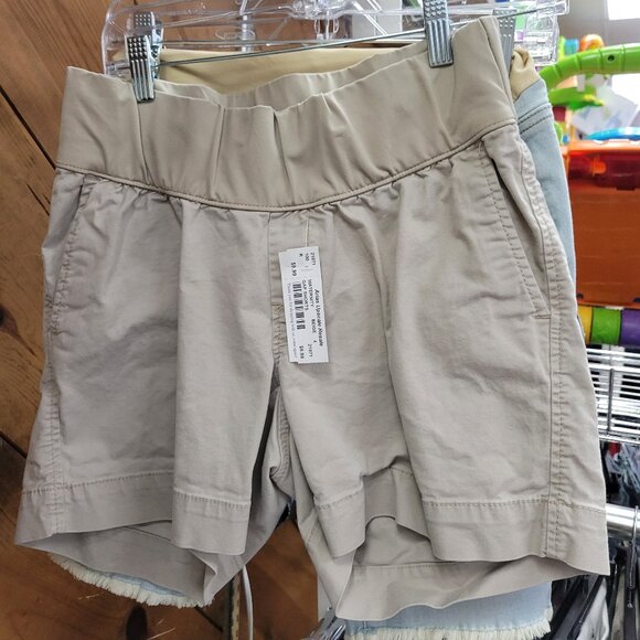 GAP Pants - GAP MATERNITY SHORTS